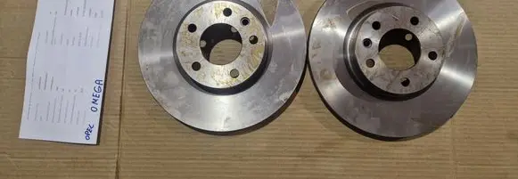 Opel Omega B2 Front brake disc DF2645