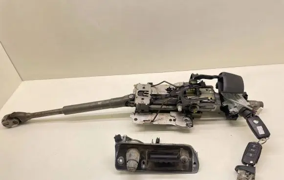 Steering wheel axle set