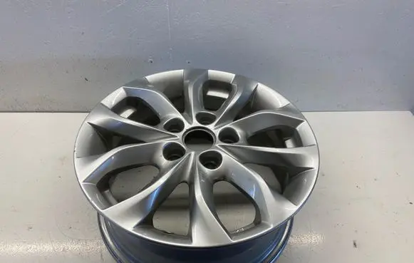 R16 alloy rim