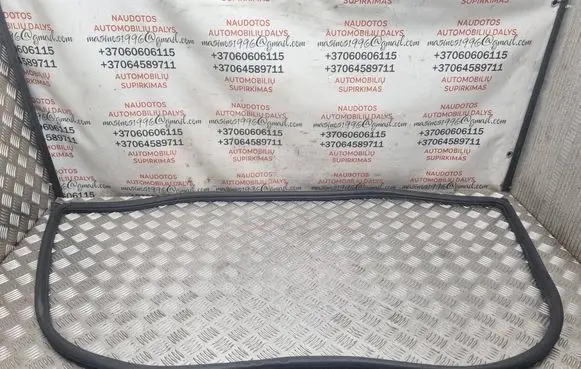 Volkswagen Touareg I Engine compartment rubber 7L6823707C