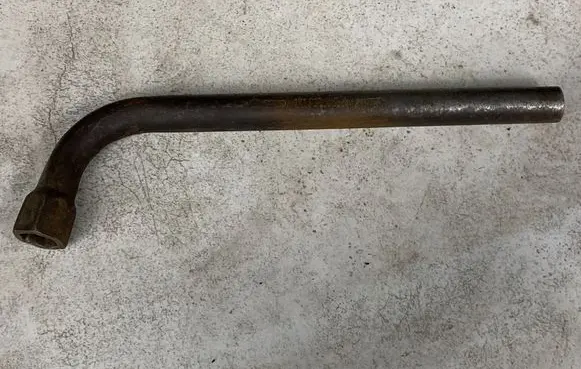 Audi A6 S6 C5 4B Wheel nut wrench 171012219A