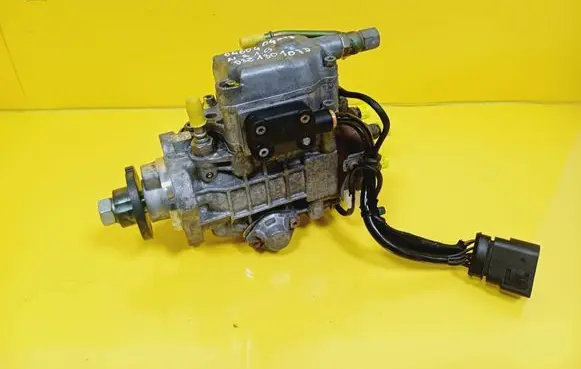 Volkswagen New Beetle Fuel injection high pressure pump 038130107D