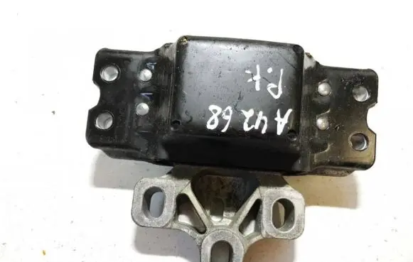 Volkswagen PASSAT CC Engine mount bracket 1k0199262cl