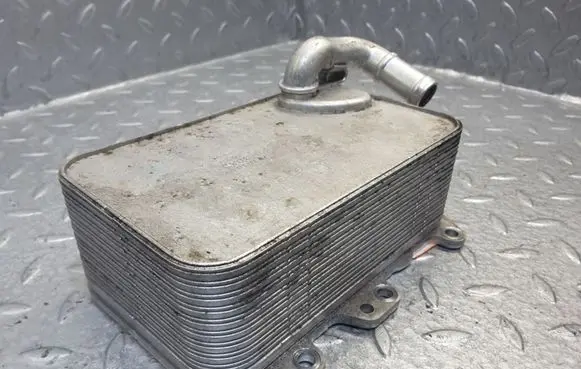 Audi A6 C7 Gearbox / Transmission oil cooler 059117021R 6789630AL
