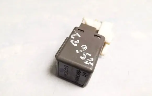 Nissan Primera Other relay 24330c9900