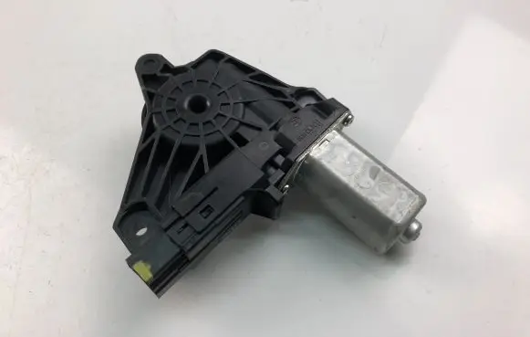 Volvo S40, V40 Wiper motor C17543100