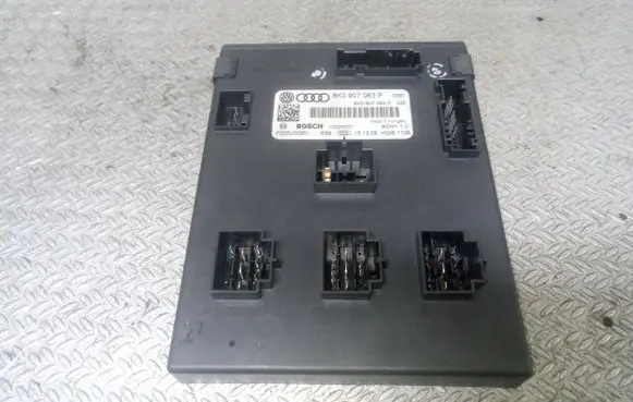 Audi A4 S4 B8 8K Comfort/convenience module 8K0907063P