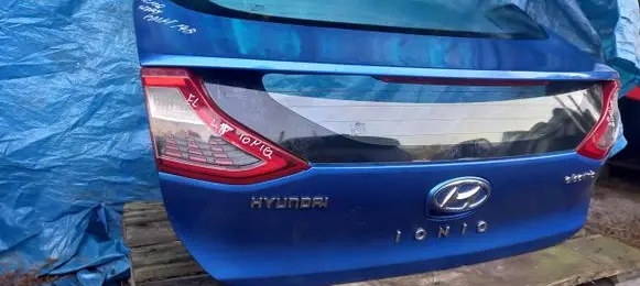 Hyundai Ioniq Tailgate rear/tail lights