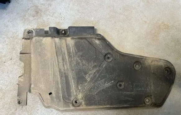 Nissan Juke II F16 Side bottom protection 748A25004R