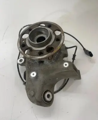 Mercedes-Benz C W205 Rear wheel hub A2053572600