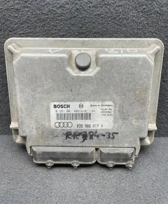 Audi A3 S3 8L Engine control unit/module 038906018A 28SA2983 0281001409