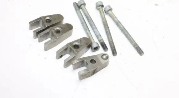 Mercedes-Benz CLC CL203 Fuel Injector clamp holder