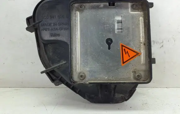 Volkswagen PASSAT B6 Headlight ballast module Xenon 3C0941608B