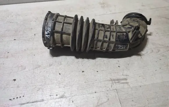 Mercedes-Benz GLA W156 Air intake hose/pipe A6070900037