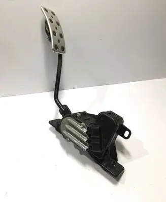 Mitsubishi Pajero Accelerator throttle pedal APM30018 6Z270083