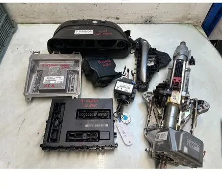 Mercedes-Benz B W245 Engine control unit/module A2669000900 A0034466040