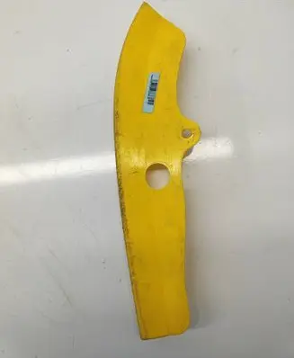 Dodge Challenger Front bumper splitter molding 68327083AA P9404135