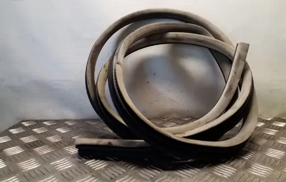 Rubber seal rear door