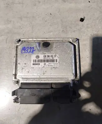 Volkswagen Polo Engine control unit/module 030906032cm 0261207201