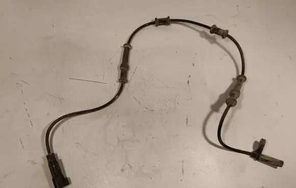 Lancia Thema ABS wheel speed sensor 04779639AB