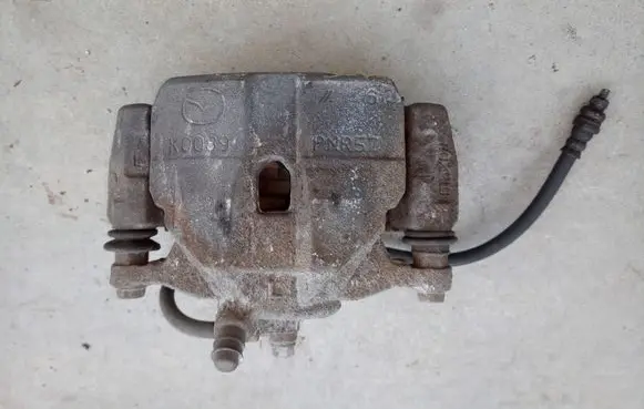 Mazda 6 Front brake caliper PNR57