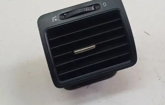 Volkswagen Golf V Dash center air vent grill 1K0819710