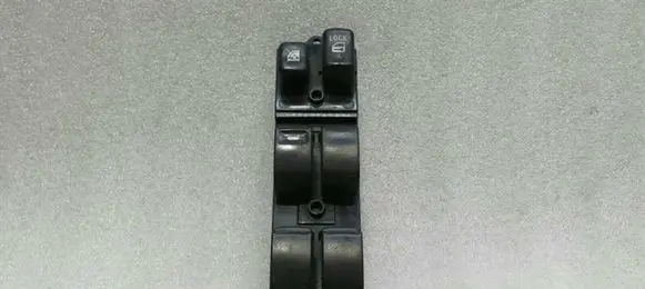 Mitsubishi Lancer X Electric window control switch 8608A068
