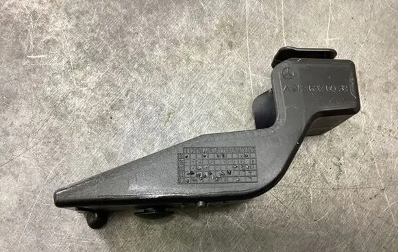 Mercedes-Benz CLS C218 X218 Other dashboard part A2126930038