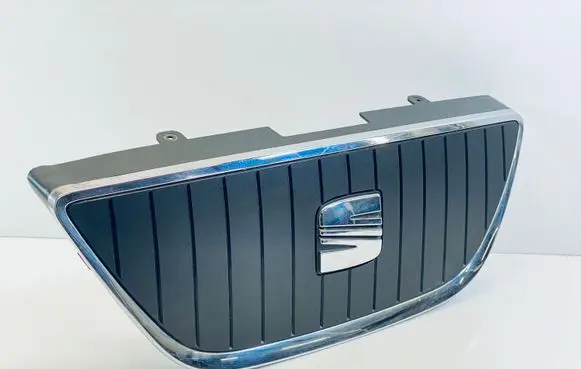 Seat Ibiza IV (6J,6P) Front bumper upper radiator grill 6J0853654B 6J0853651B 6J0853679