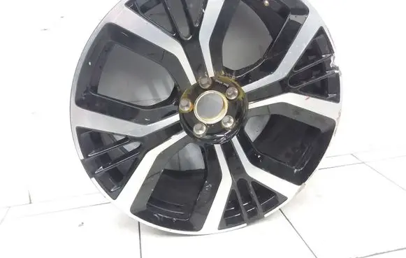 Polestar 2 R20 alloy rim 32134525