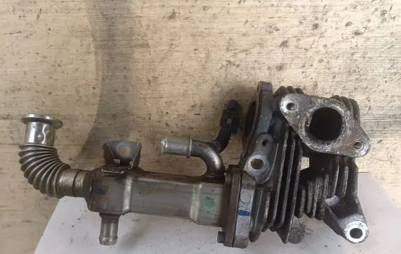 Renault Megane II EGR valve cooler 8200360566A 7700107471 7284300601