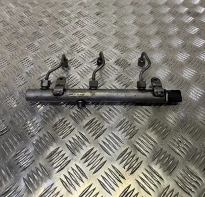 Mercedes-Benz S W222 Fuel main line pipe A6420703095