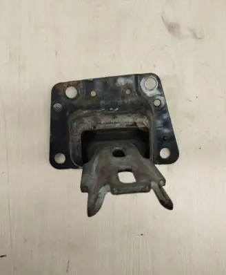 Peugeot 207 Engine mount bracket 9680293280