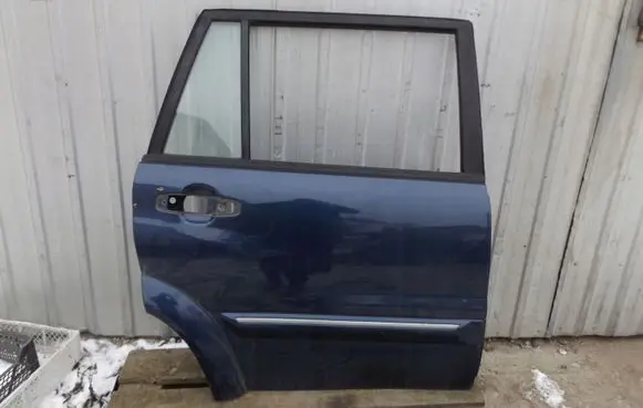 Suzuki Grand Vitara I Rear door