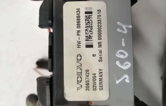 Volvo S60 Fuse module 30657428 03W054 08688434