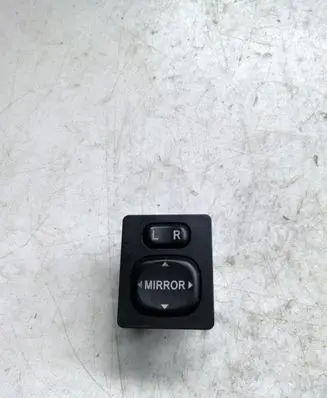 Toyota Corolla Verso AR10 Wing mirror switch 183574
