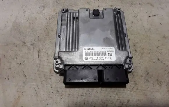 BMW 5 F10 F11 Engine control unit/module 8574917