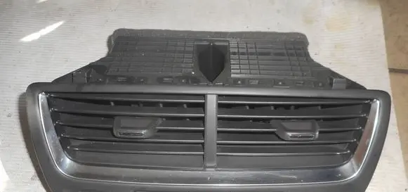Opel Karl Dash center air vent grill 95437803 95437804 95016183