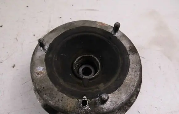 BMW 5 E39 Front coil spring rubber mount 