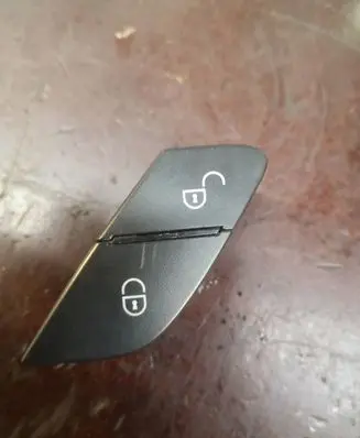 Mercedes-Benz ML W164 Central locking switch button A2518200910 03078050