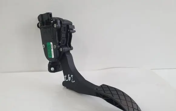 Volkswagen Polo V 6R Accelerator throttle pedal 6Q1721503M 6PV00849631