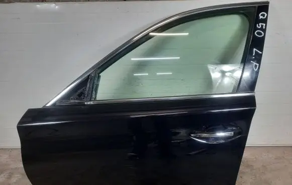 Infiniti Q50 Front door