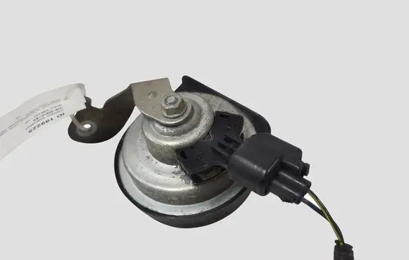 Volvo V40 Horn signal 31283383