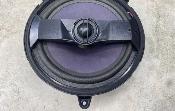 Audi A3 S3 8L Front door speaker 8D9035412B