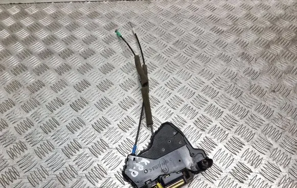 Toyota Corolla Verso E121 Front door lock PBTAB