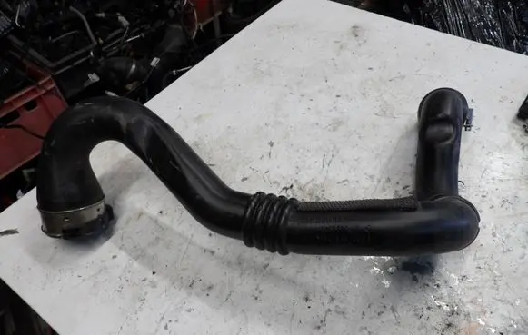 Renault Master III Intercooler hose/pipe 144605593R