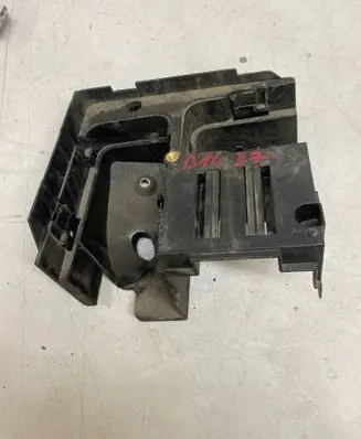 Volkswagen PASSAT B7 Fuse box cover 1K0907361B