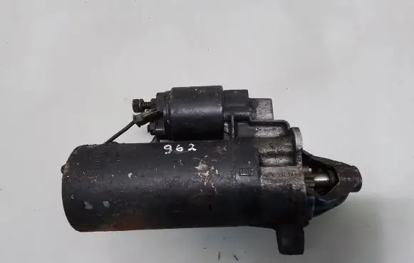 Volkswagen PASSAT B5 Starter motor 1005821478