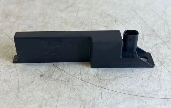 Porsche Taycan 9J1 Keyless system antenna 4M0907247B