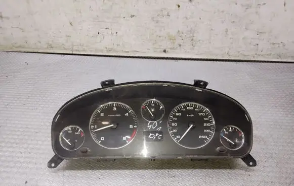 Peugeot 407 Speedometer (instrument cluster) 81115607